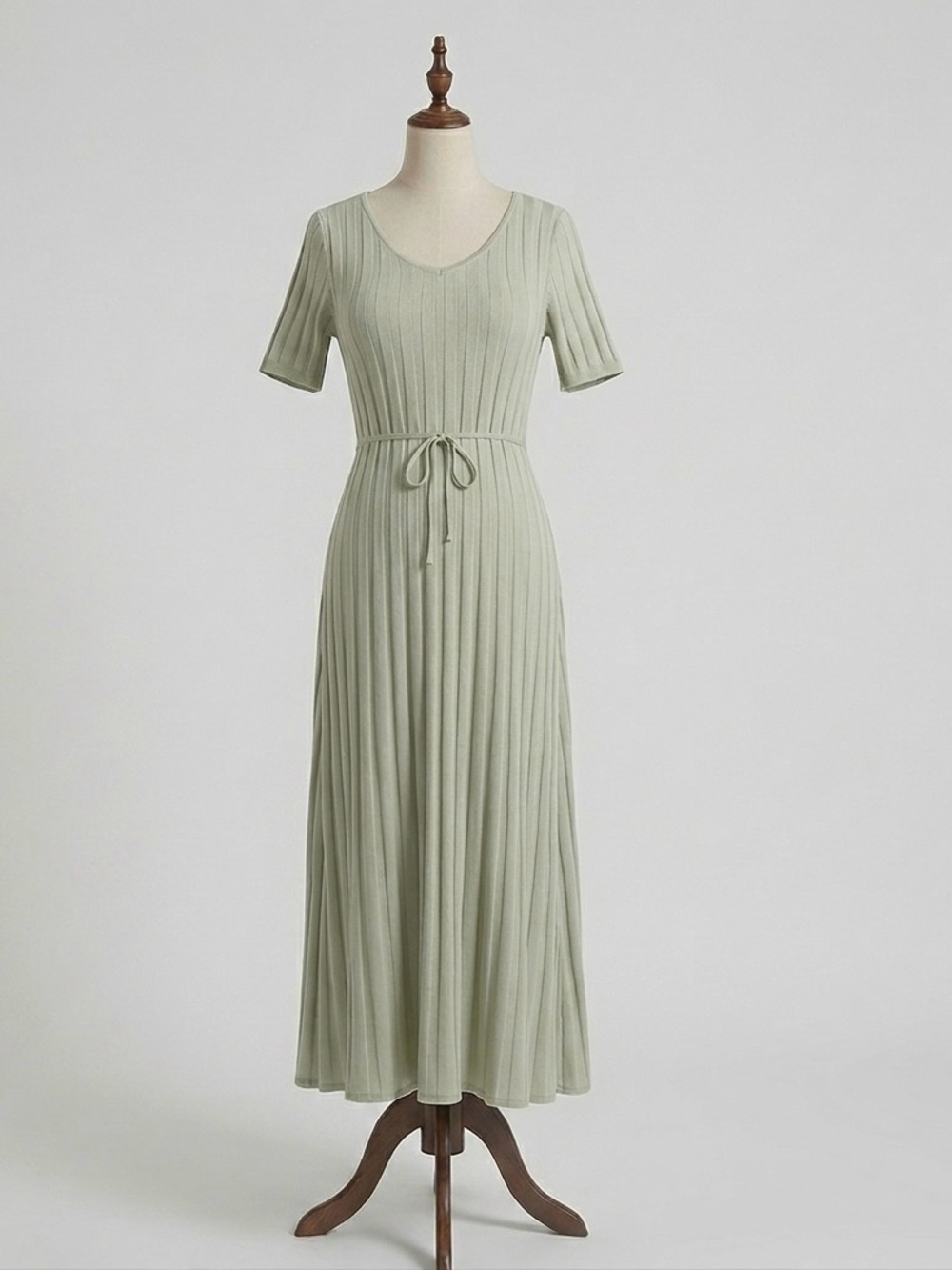 NWT Worth Collective Dusty Green Oakley Ribbed V-Neck Maxi Dress